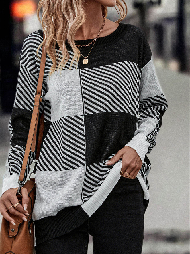 Black and White Contrasting Crew Neck Knit Sweater ZC28