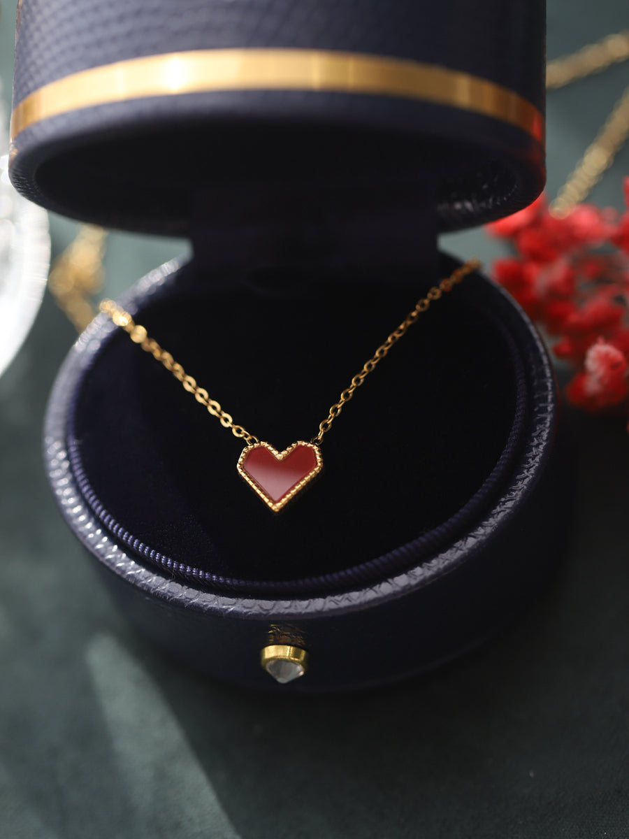 Ruby Heart Necklace LIN52 Wonderland Case