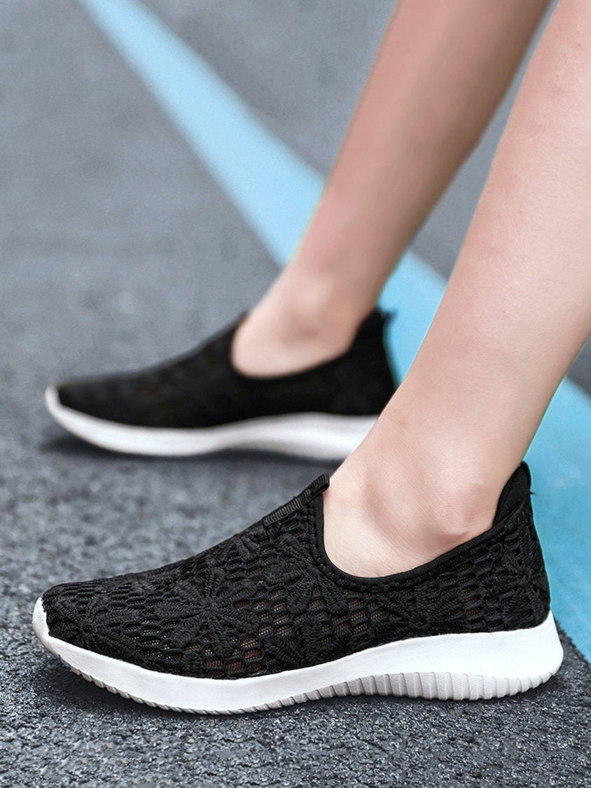 Floral Embroidery Mesh Slip On Casual Walking Shoes CN98